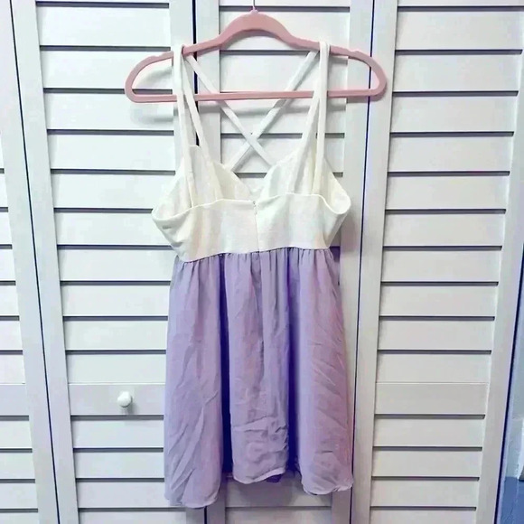 Tobi Cross Front Dress Purple & White Size Medium NWT - Picture 6 of 6